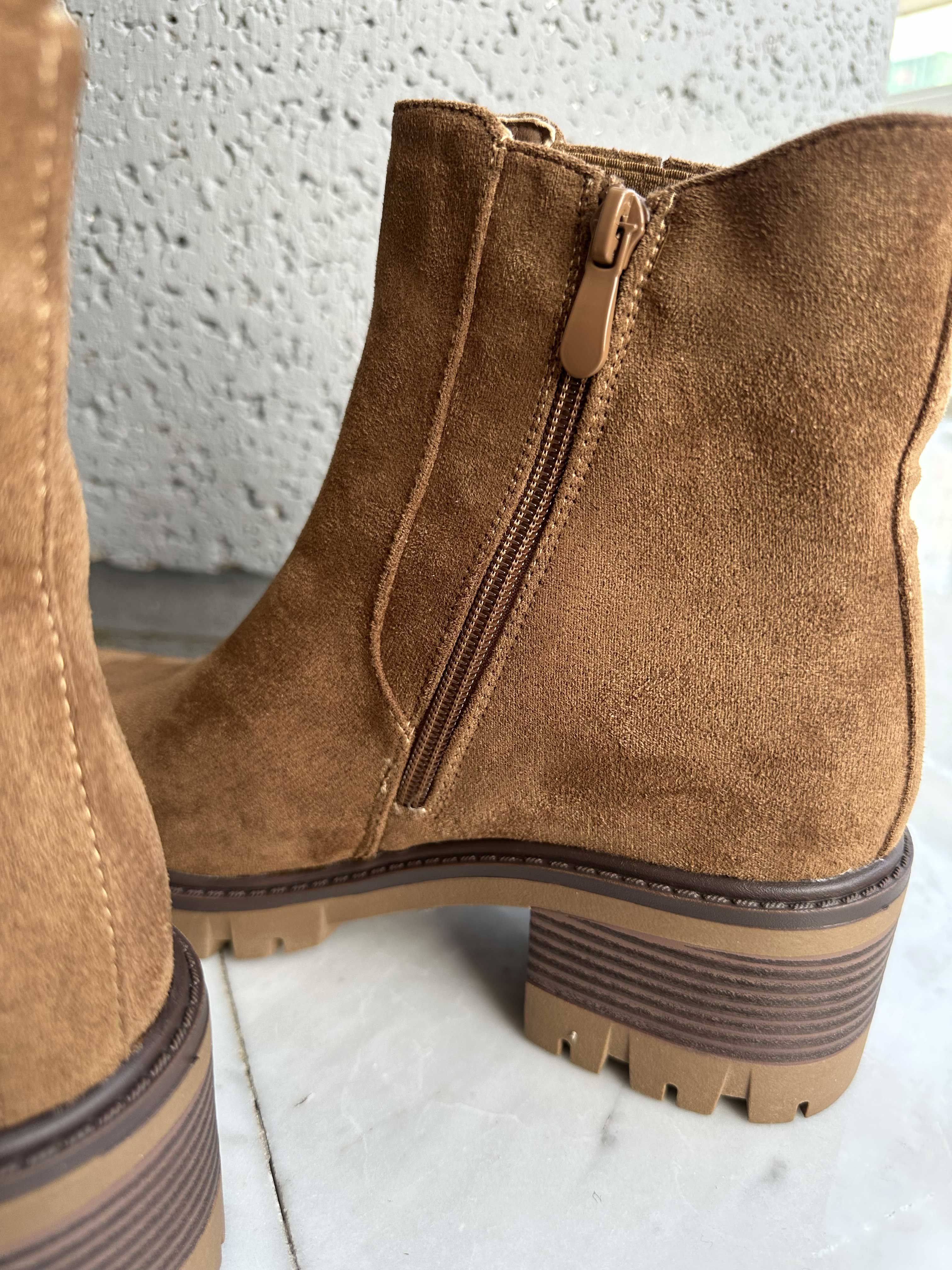 Cuba - Støvler i ruskindslook med bred hæl